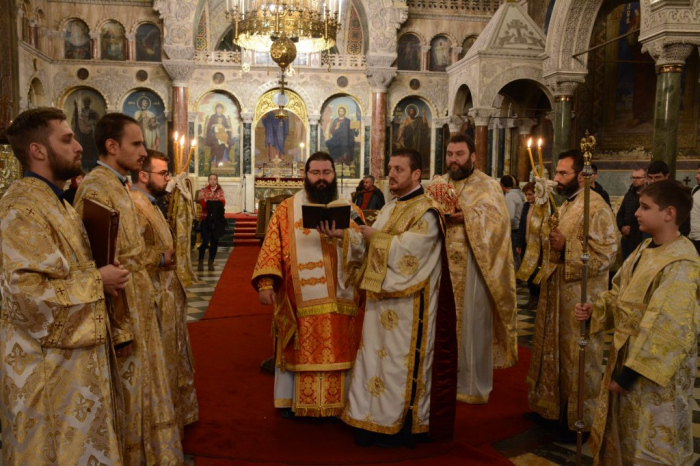 В Патриаршеската катедрала бе отслужен трисагий за загиналите в ПТП-та